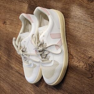VEJA Womens Shoes